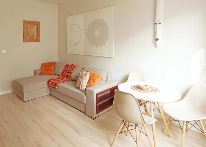 nastrojowy apartament 2 pokojowy 6 min od lotniska